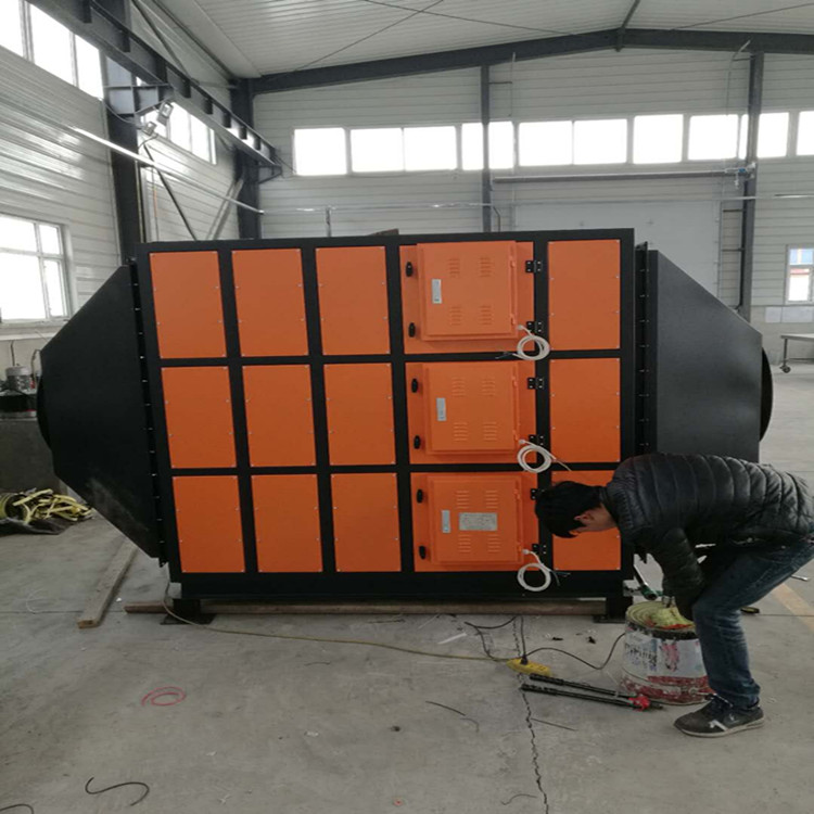 油霧凈化器該怎么工作？